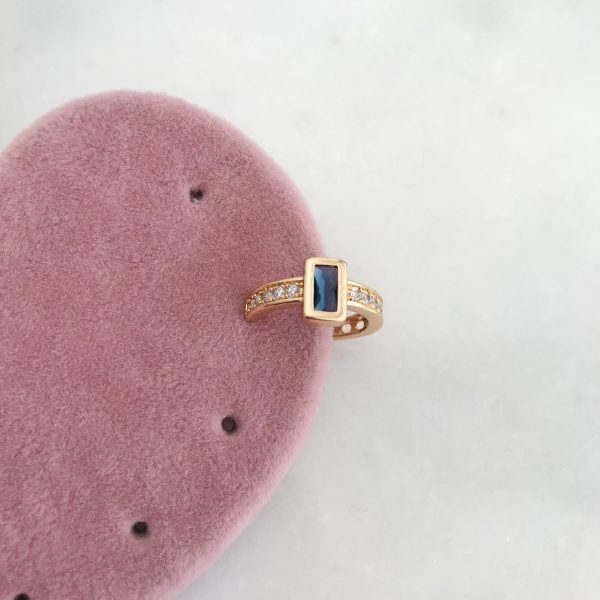 Sapphire Earcuff