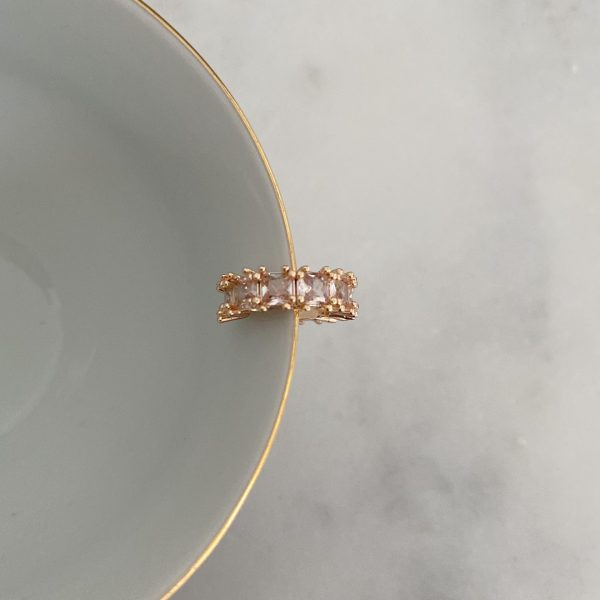 Cher Gold Earcuff